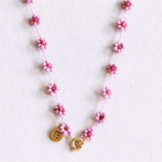 Daisy flower necklace - lilac