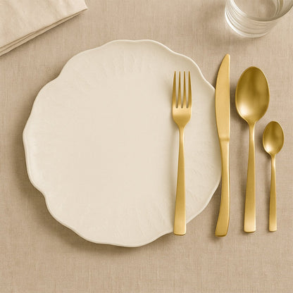 Housewife 24 brilliant golden pieces