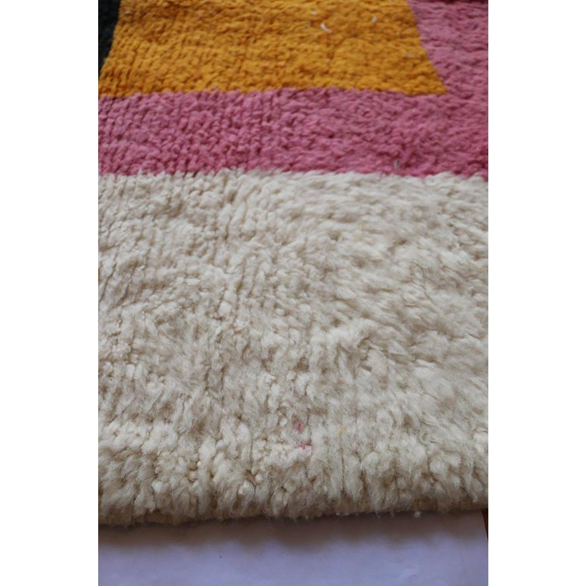 Pure wool Moroccan Berber rug 163 x 260 cm