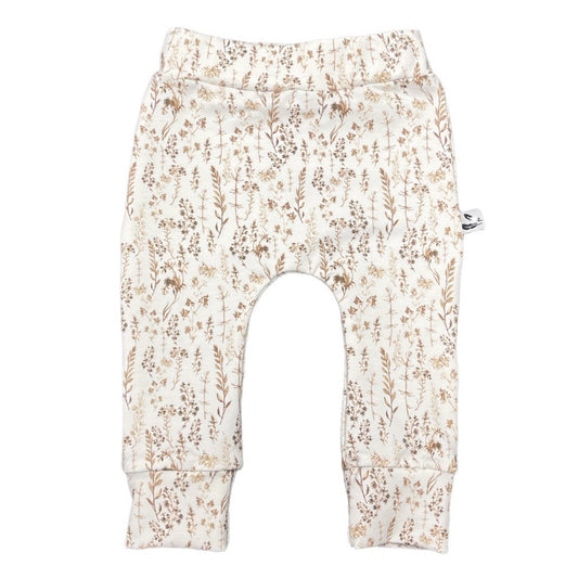 Newborn harem pants dried flowers