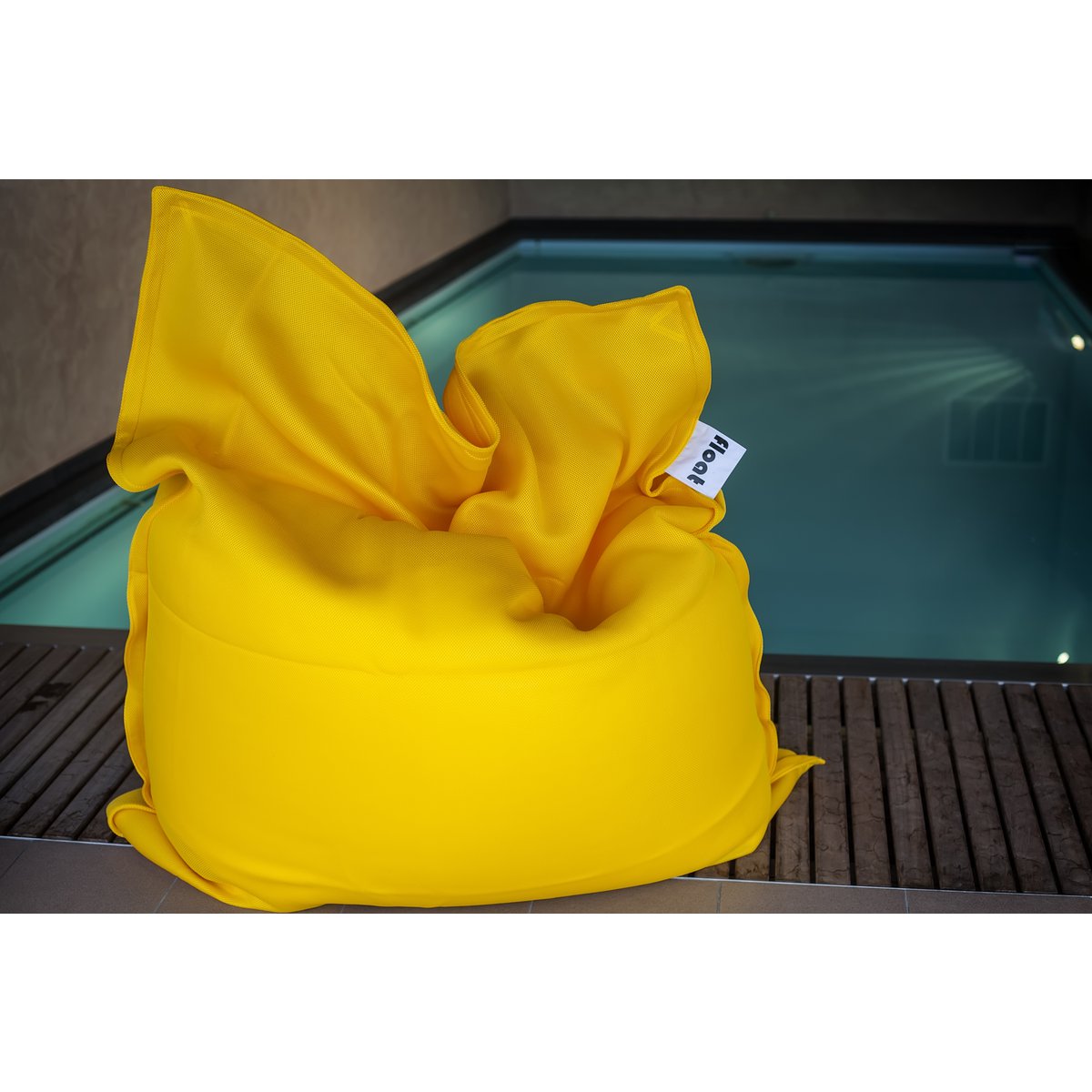 FLOAT BEANBAG SWIMMINGPOOL - yellow