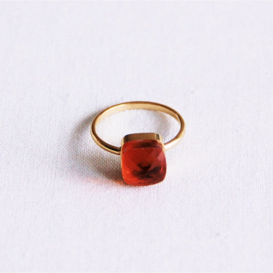 Ring with square crystal stone - red