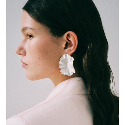 Minimalist Leaf Design Bold Earrings